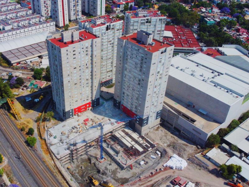 Desarrollo habitacional y comercial Parque Jardín ​