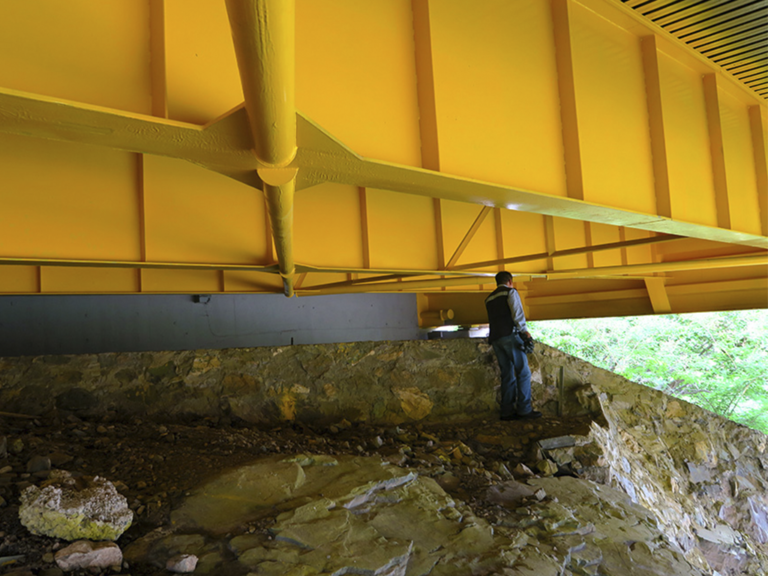 Inspección visual en estructuras de tipo especial en puentes ubicados en la autopista Cuernavaca - Acapulco