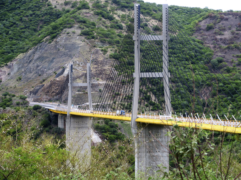 Inspección visual en estructuras de tipo especial en puentes ubicados en la autopista Cuernavaca - Acapulco